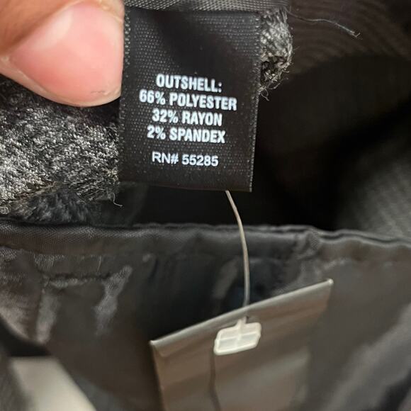 Express Gray Women's Capris - Picture 7 of 9